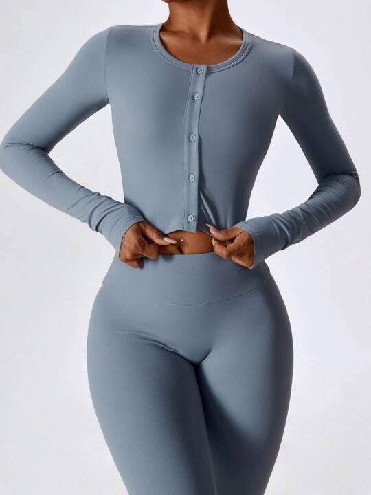 Fashionistas Favorite O-Neck Button-Up Cropped Long-Sleeve Top