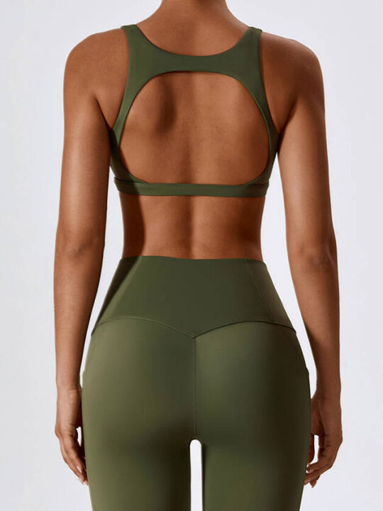 Turn Heads in This Sexy, Backless, Padded Workout Bra: Unleash Your Inner Goddess!