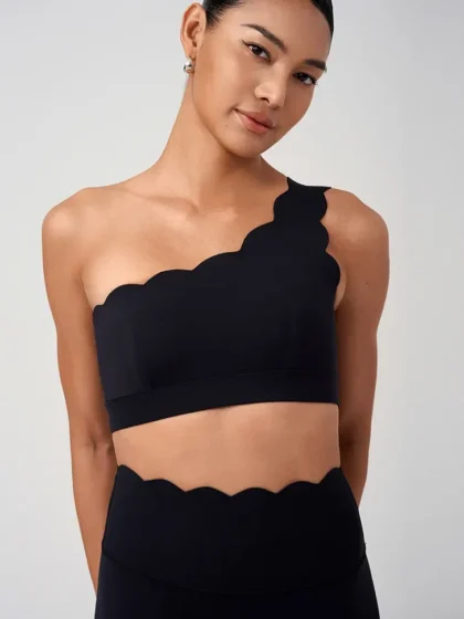 Buttery-Smooth Comfort: One-Shoulder Sports Bra for Maximum Movement and Support