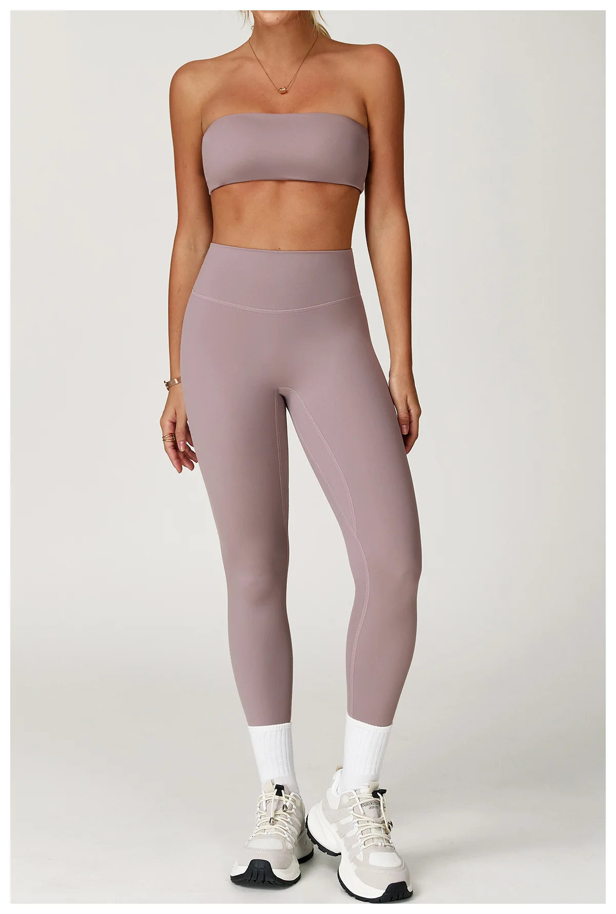 Ultimate Fitness Set for Active Ladies: 2-Piece Yoga Outfit with Sports Bra, High-Waisted Leggings, and Gym Clothing - Perfect for Workouts and Sports Activities!
