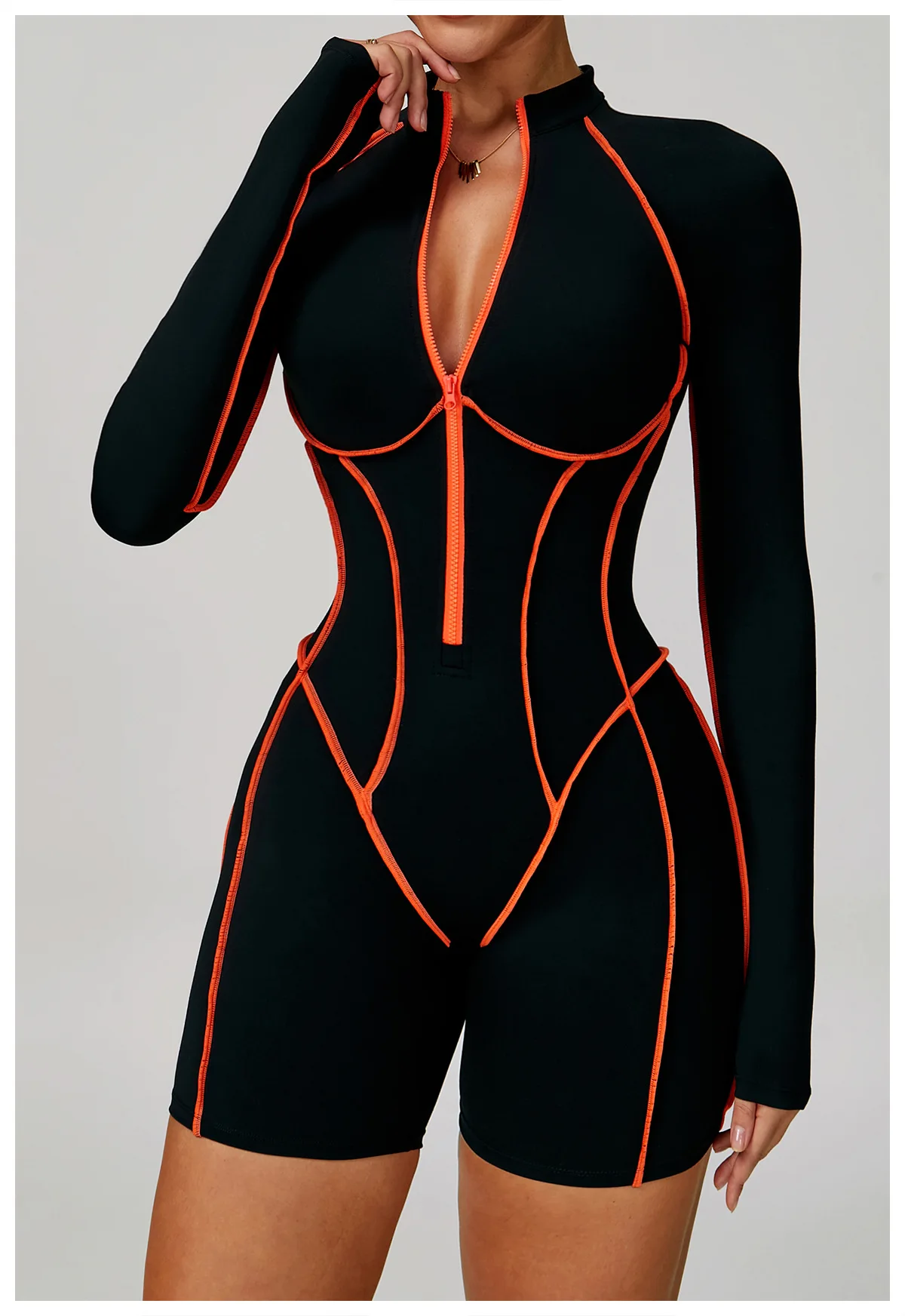 Unleash Your Inner Goddess with this Sensual and Versatile Gym Set for Women - Featuring a Wide Range of Keywords such as Jumpsuit, Training, Yoga, Sportswear, Long Sleeved, Fitness, Rompers, Female
