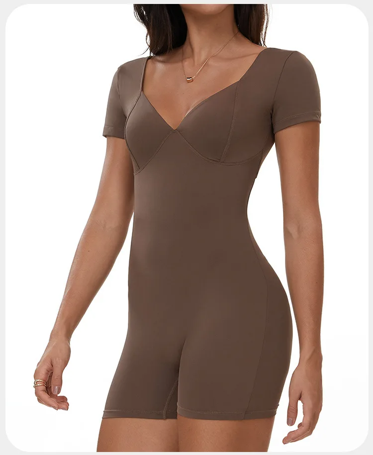 Sculpted Seamless Yoga Romper with Open Back and Ruched Detail for Women - Image 4