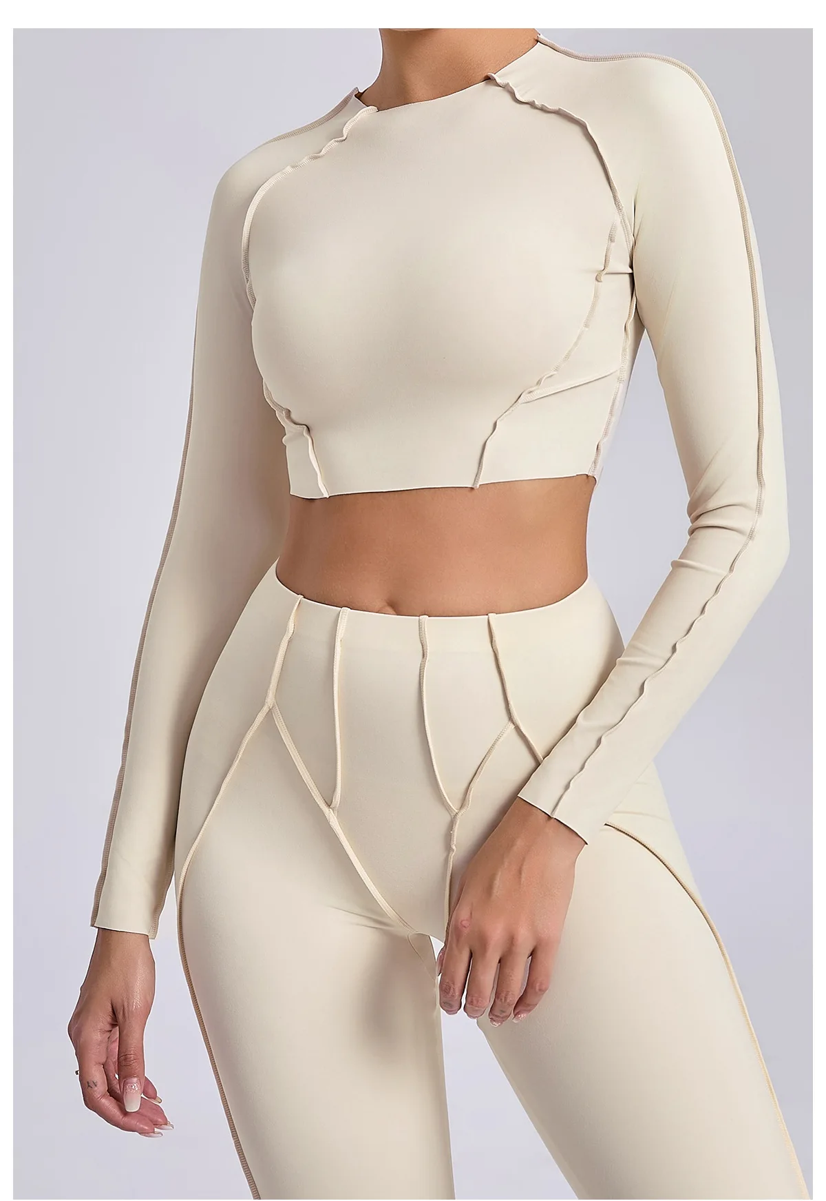 Experience Ultimate Comfort and Style with our Versatile Womens Workout Top - Perfect for Gym, Pilates, Yoga, and Running! Long Sleeve Active Wear with Elastic Fit for Optimal Performance and Fashionable Fitness Clothing