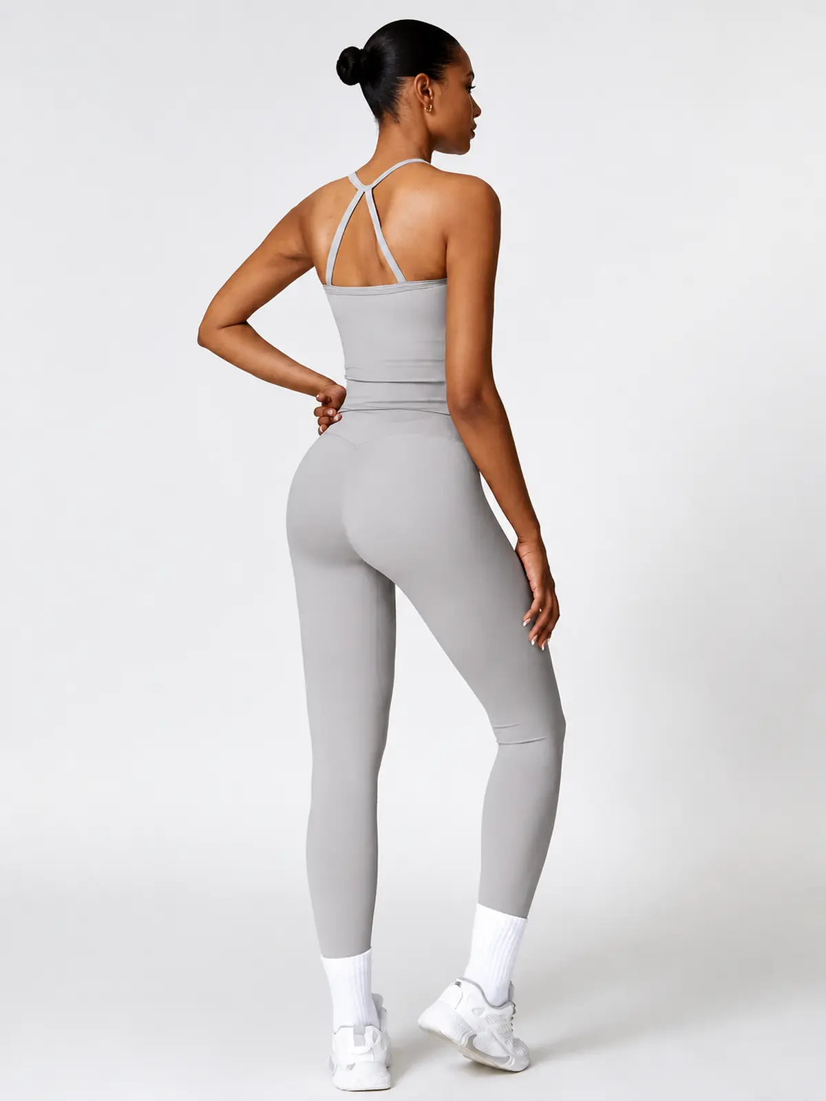 Aubade Field Halter Sports Bra and Full-Length Leggings Set — light grey — general — authoritative variation match