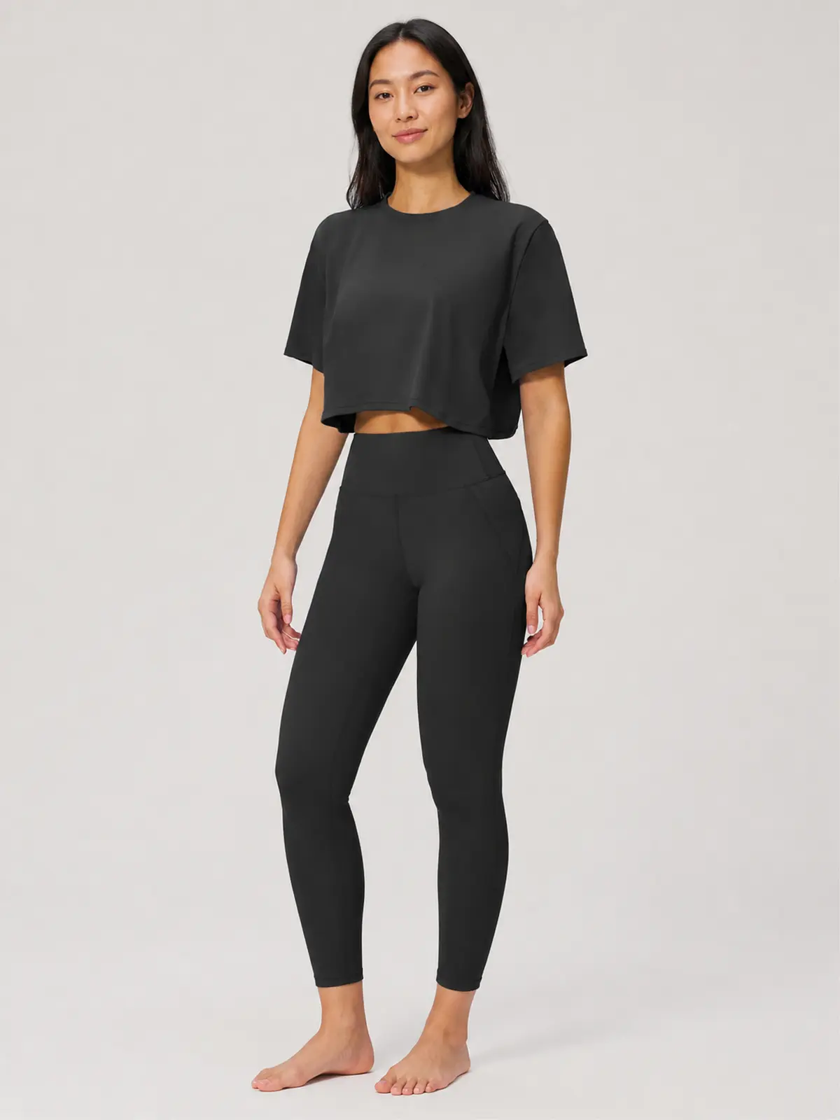 Daylily Note Cropped Short-Sleeve Crew-Neck Yoga T-Shirt — black — general — authoritative variation match