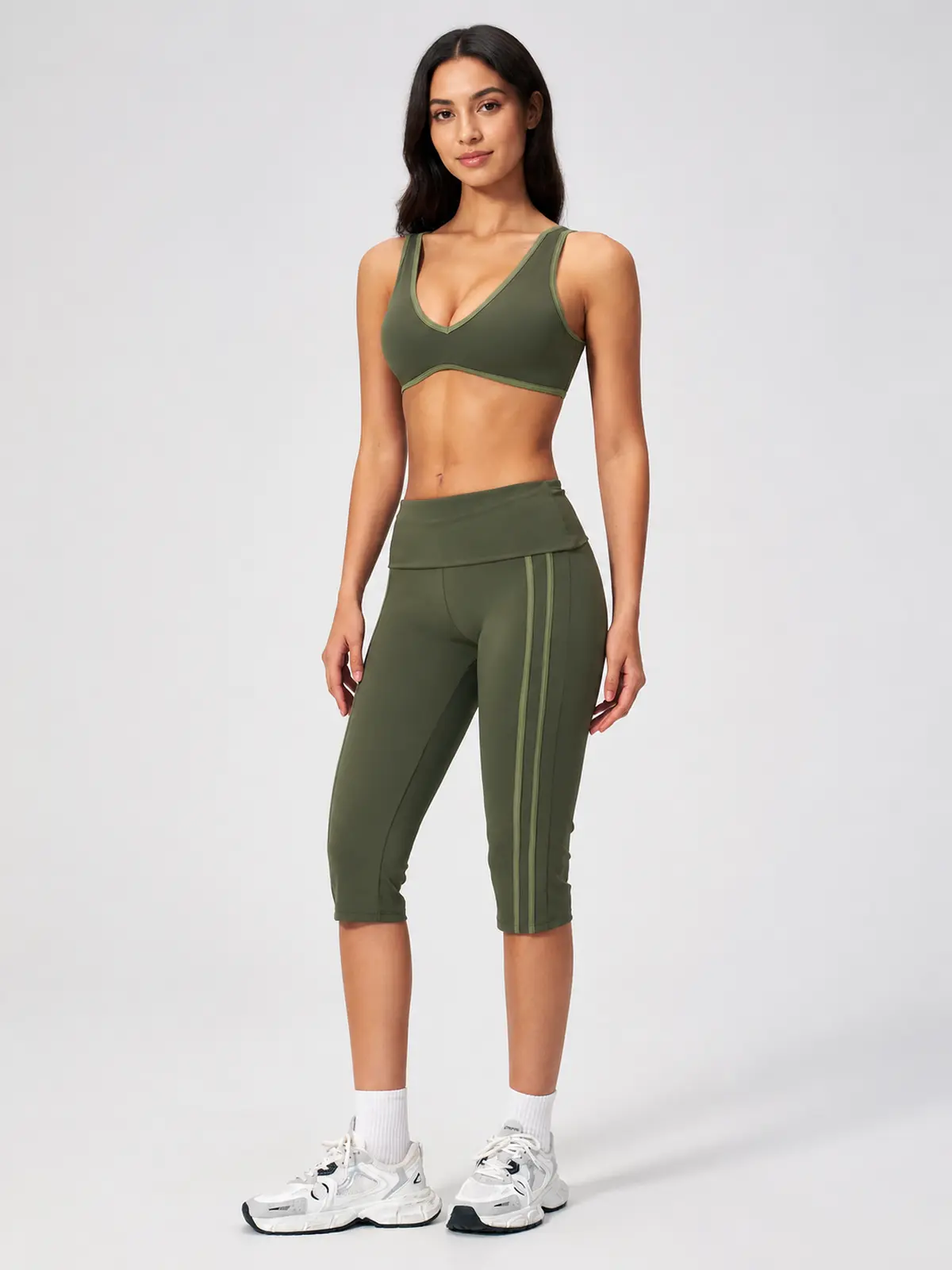 Meadow Gleam Contrast-Trim Sports Bra and Capri Leggings Set — moss green — general — authoritative variation image