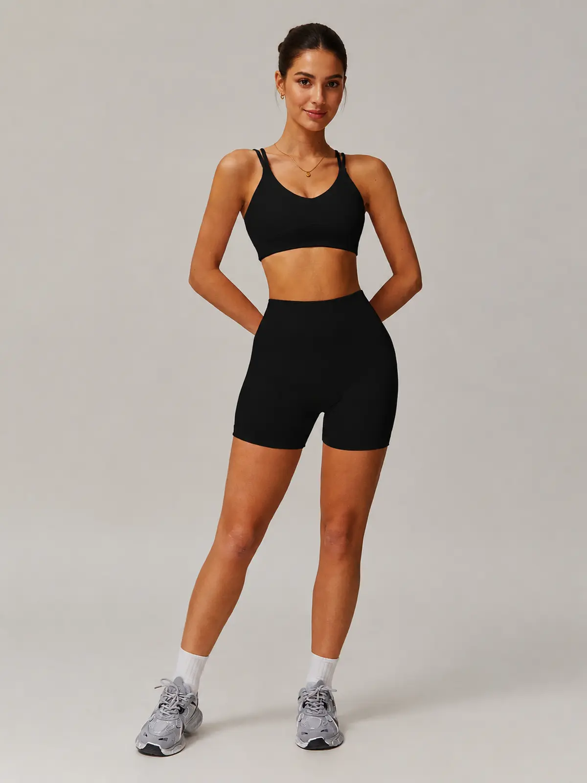 Serein Angle Sports Bra and Bike Shorts Set — black — general — authoritative variation match