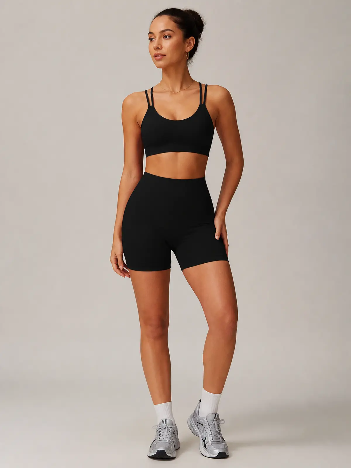 Serein Angle Sports Bra and Bike Shorts Set — black — general — authoritative variation match