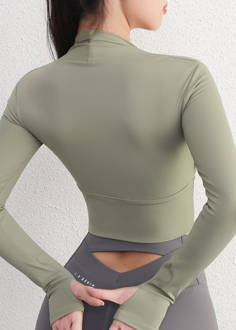 Feel the Flow in this Sexy, Spirit-Boosting Mobility Long Sleeve Yoga Top