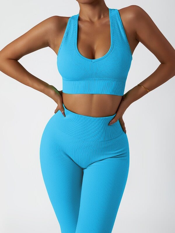 Sultry Harmony: 2-Piece Athletic Outfit - Look Hot & Feel Fit!