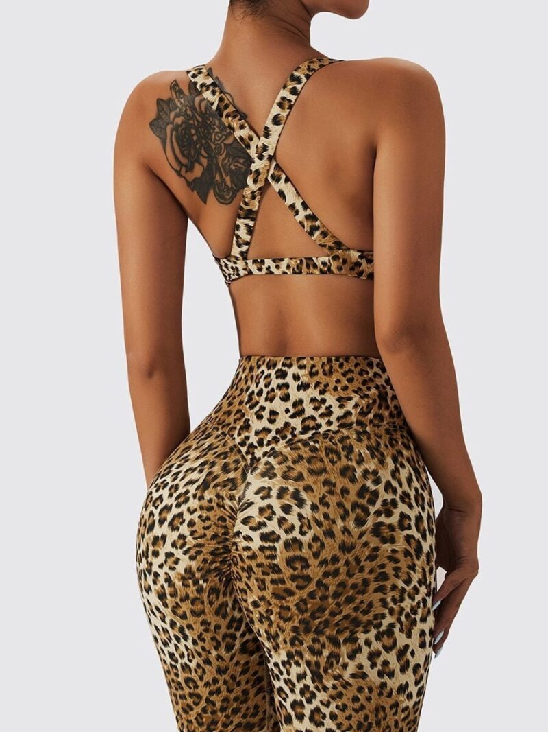 Fashion-Forward Leopard Print Flowy Yoga Leggings Set - Perfect for Studio or Streetwear!