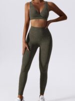 Be Ready to Turn Heads in This Sexy Flex V-Cut Fitness Top & Push Up Leggings 2-Piece Set - Look Amazing & Feel Confident!