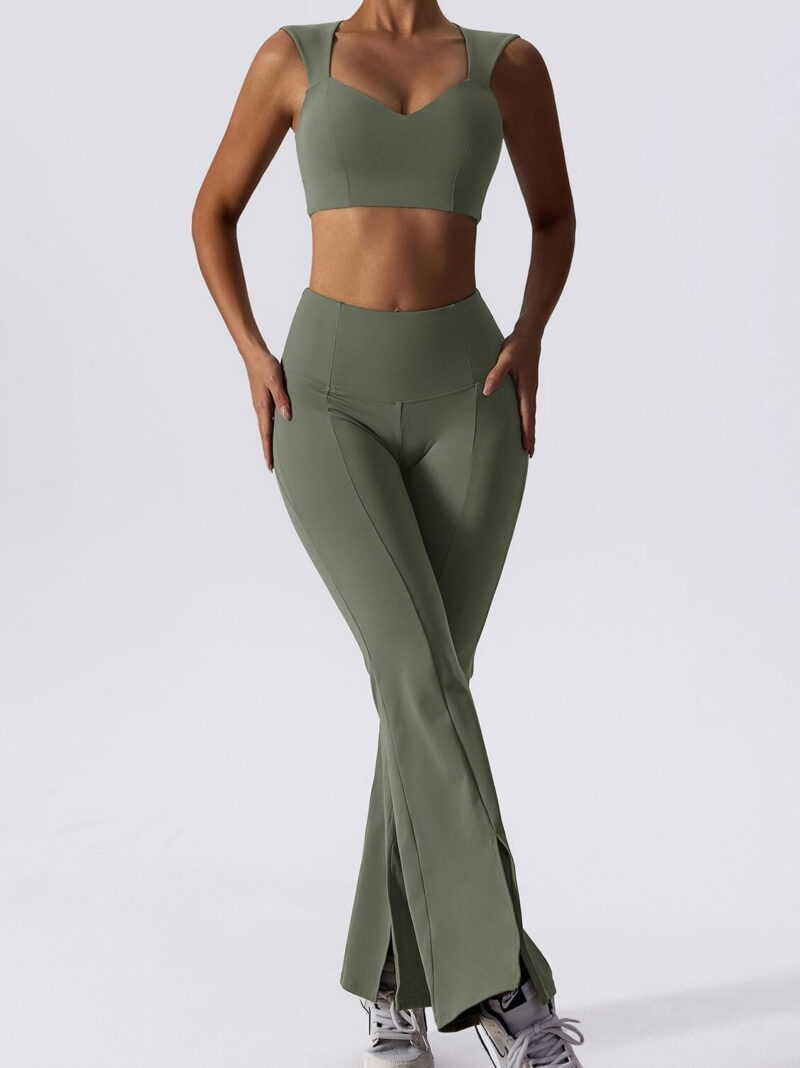 Flaunt Your Curves in Style with this High Support 2-Piece Yoga Set - Sexy Flared Wide Leg Cut & Elegant Design