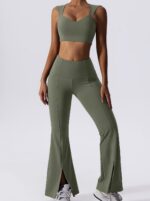 Sexy Elegance 2-Piece Yoga Set - Flared Wide Leg Cut & High Support Fitness Top - Slimming & Figure-Flattering Look