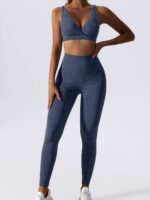 Womens V-Cut Stylish Fitness Top and Push Up Leggings 2-Piece Set - Flaunt Your Curves & Get Fit in Comfort and Style!