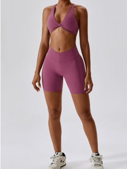 Be Ready to Turn Heads in this Sexy Criss-Cross Twist Front Sports Bra & V-Waist Scrunch Butt Shorts Set! Get Ready to Show Off Your Curves and Look Flawless While You Work Out