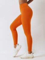 Boost Your Workouts with this Stylish and Supportive Low Impact Backless Padded Sports Bra and Scrunch Butt Leggings Set!