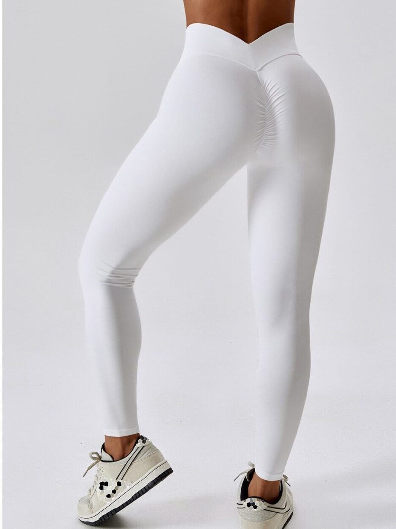 Booty-Boosting V-Waist Leggings with Scrunchy Butt Detail - Get a Lift and Flaunt Your Curves!