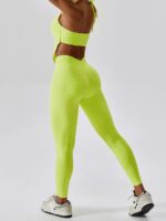 Fashionista-Friendly Adjustable Halter Neck Sports Bra & V-Shaped High Waist Leggings Set - Perfect for Working Out or Lounging