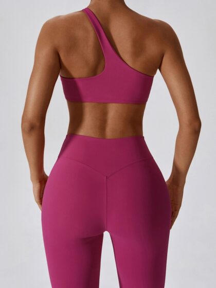 High-Performance One-Shoulder Padded Sports Bra - Maximum Comfort & Support for Low-Impact Workouts!