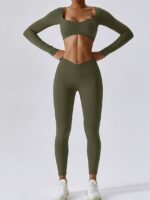 Hot & Stylish Scrunched Top Long Sleeve & V-Waisted Sports Leggings Set - Perfect for Working Out & Looking Good!
