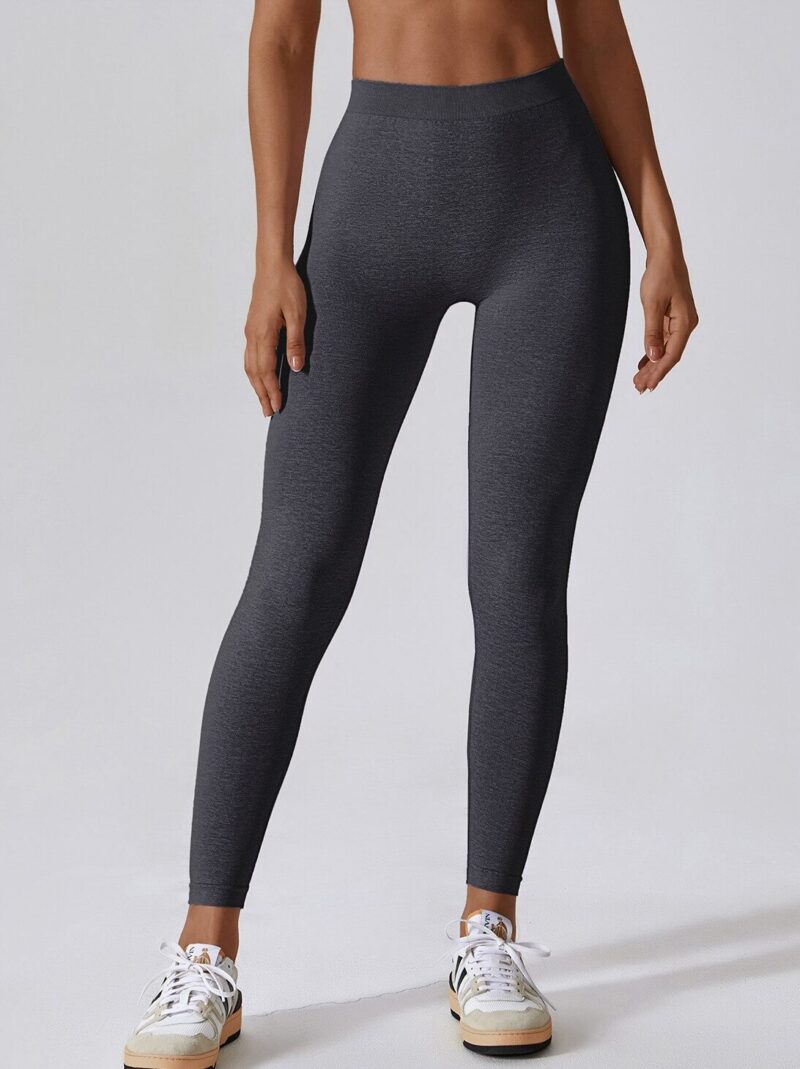 Luxurious V-Shaped Seamless Scrunch Butt Leggings - Perfect for Enhancing Your Booty and Showing Off Your Curves!