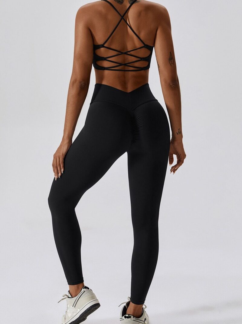 Sexy Backless Spaghetti Strap Sports Bra & V-Waist Scrunch Booty Leggings - Show Off Your Curves!