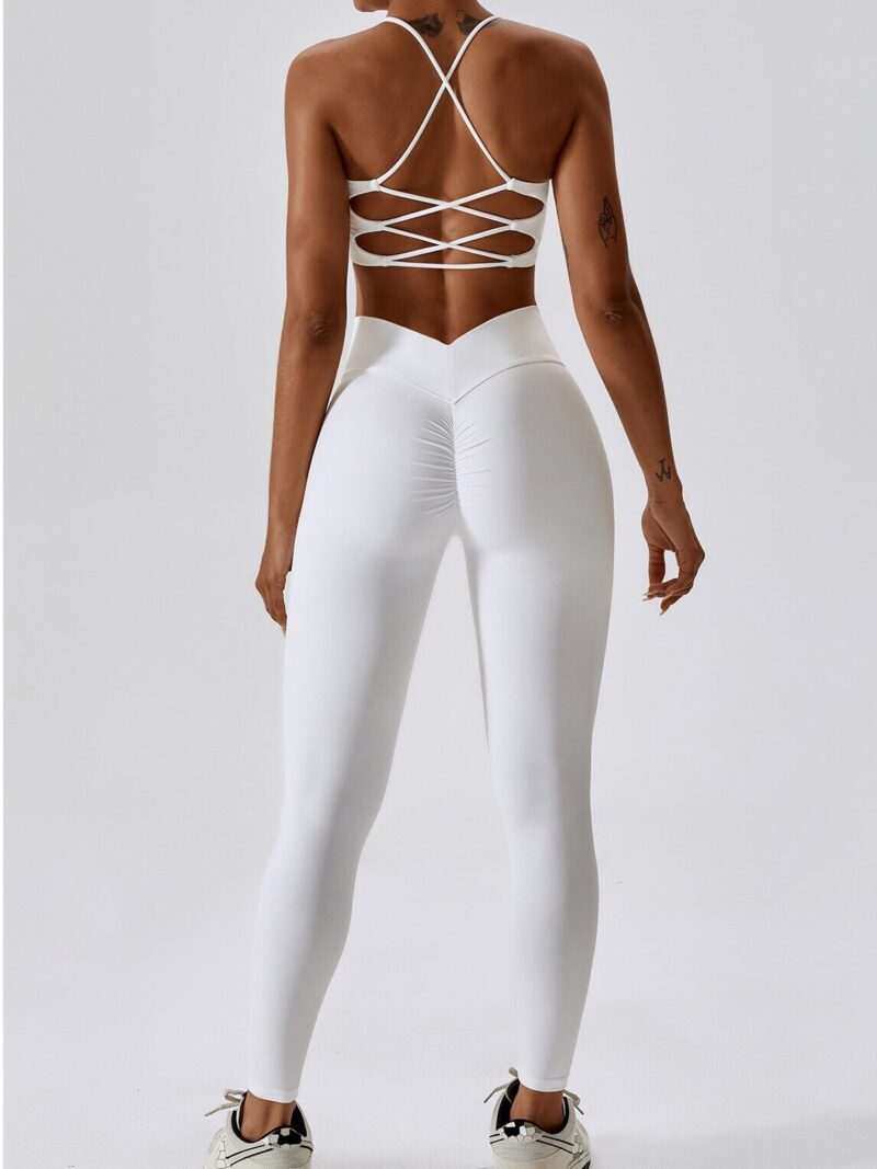 Shape Up in Style! Get Ready to Turn Heads with the Backless Spaghetti Strap Sports Bra & V-Waist Scrunch Butt Leggings Set!
