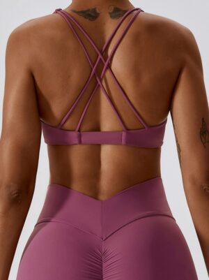 Sultry Cross-Strap Criss-Cross Sports Bra with Sexy Twist Front Design - Perfect for Yoga, Running, and More!