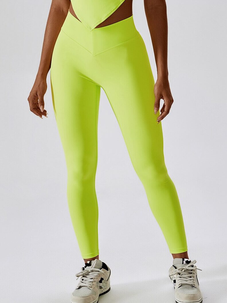 Vibrant V-Neck High-Rise Leggings with Convenient Pockets - Perfect for Workouts or Everyday Wear!