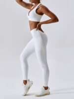 Womens Double Strap Halter Neck Bra & V-Waist Leggings with Pockets Set - Flaunt Your Style and Comfort!