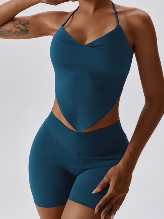 

Womens Sexy Adjustable Halter Neck Sports Bra & V-Shaped High Waist Shorts Set - Perfect for Yoga, Pilates, Gym Workouts & More!