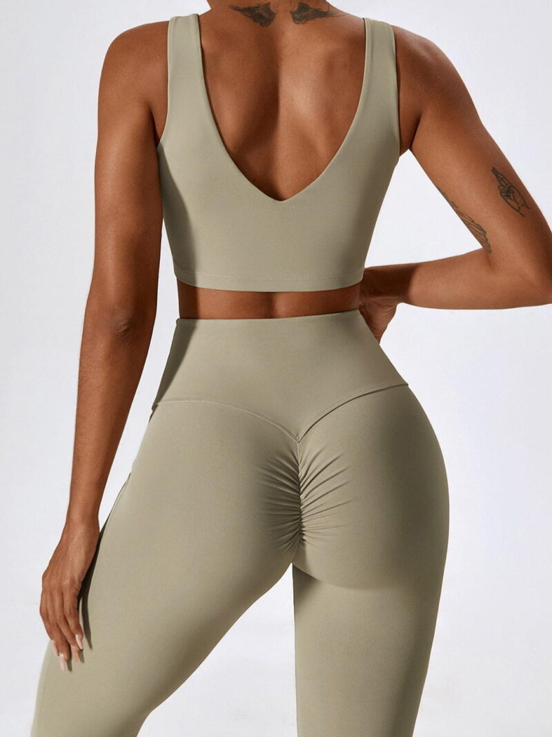 Set

Athletic Chic 2-Piece Outfit: Push-Up Sports Bra & Flared High-Waisted Bottoms Set for Women