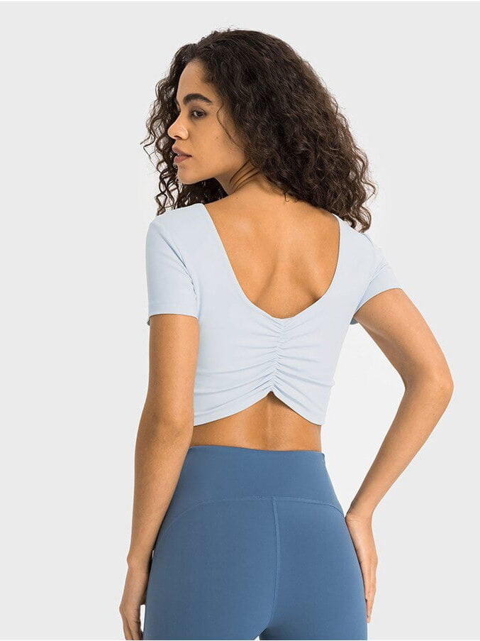 Breathable, Flexible Scrunch Back Athletic Crop Top - Feel the Comfort and Freedom of Movement!