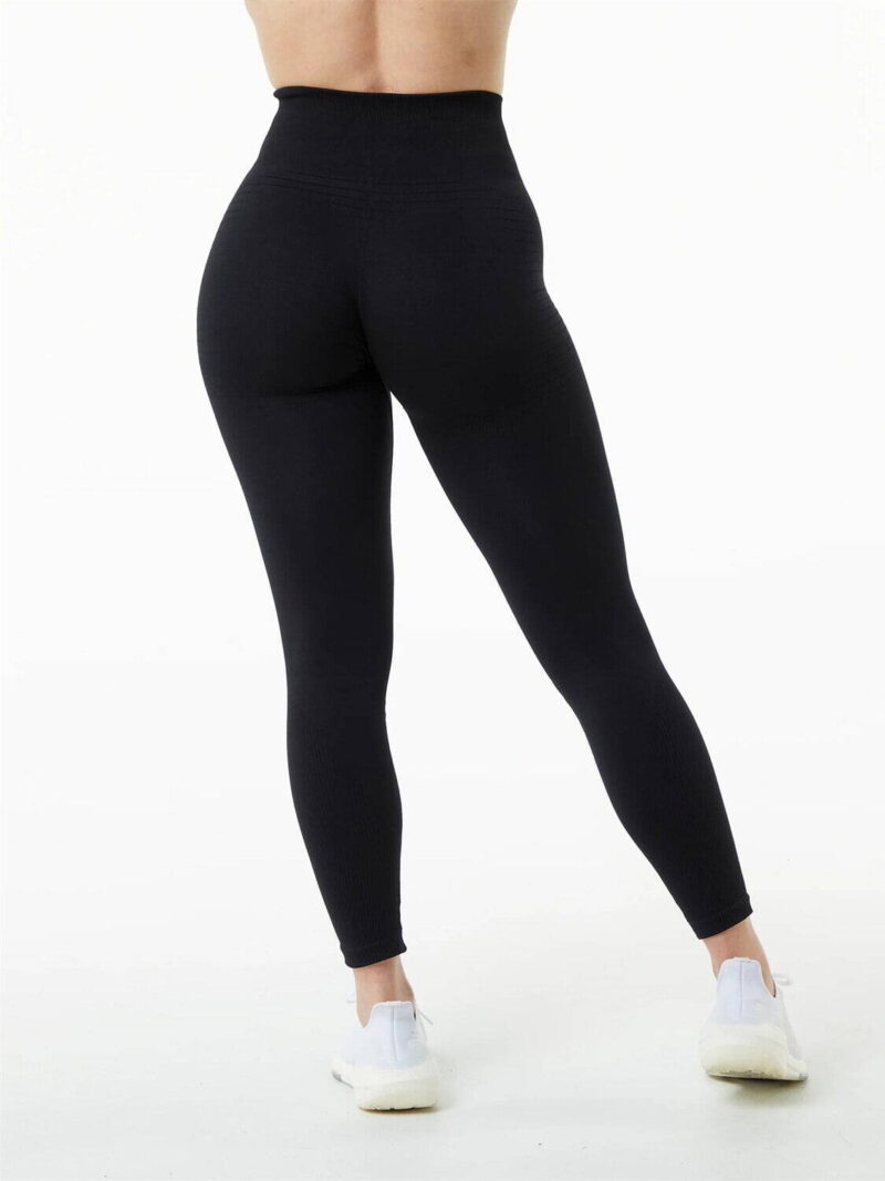 Luxurious Seamless Gym Leggings - High Performance, Comfort & Style for the Active Woman