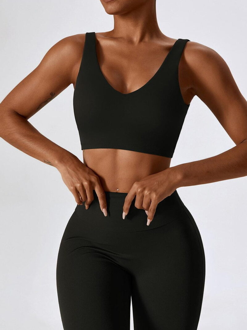 Seductive Backless Push-Up Sports Bra for a Flattering, Alluring Look