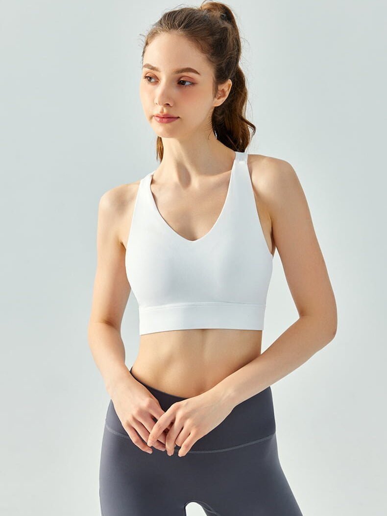 Seductive Backless Sports Bra with Alluring Y-Shaped Design