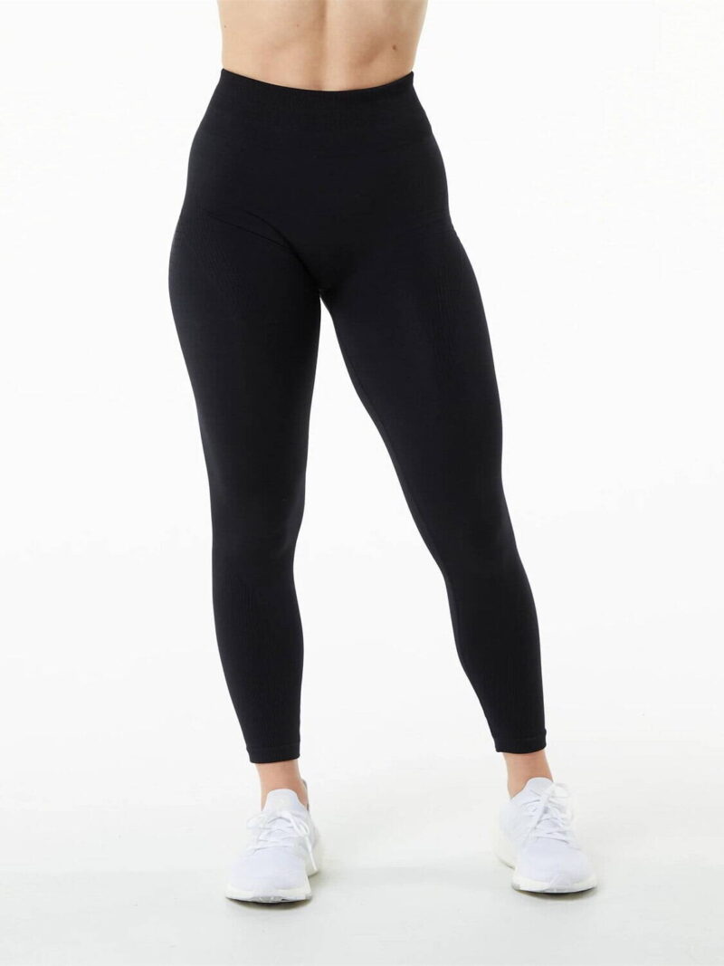 Shape Your Body with Our High-Performance Seamless Gym Leggings: Get Ready for the Ultimate Workout!