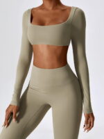 This two-piece set is a stunning combination of fashion-forward style and timeless elegance. The Long Sleeve Crop Top and High-Waist Scrunch Butt Flared Bottoms Pants Set is perfect for creating a chic, modern
