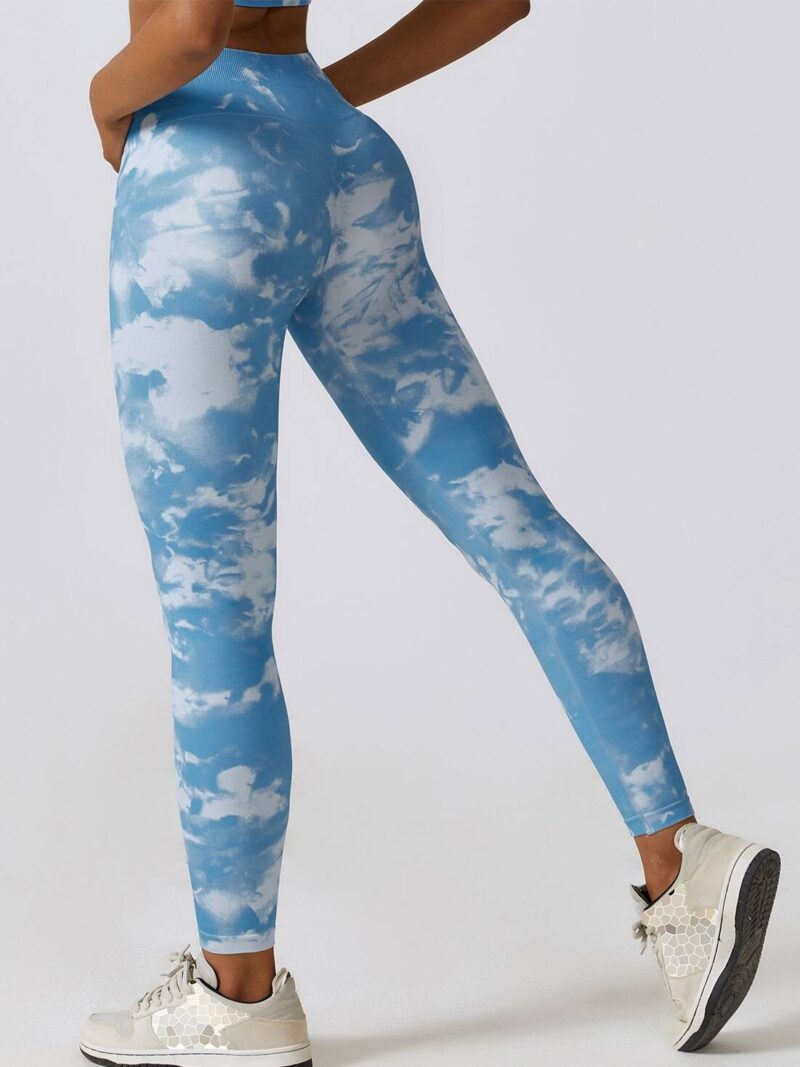 Dive Into Color with Stylish High-Waisted Tie-Dye Scrunch Butt Yoga Leggings: Feel Confident and Sexy in the Studio!
