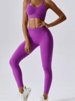 Fashionable High-Rise Exercise Tights with Scrunchy Accent Detail