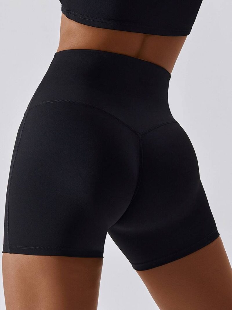 Fashionable High-Rise Seamless Shorts with Scrunchy Booty Accent