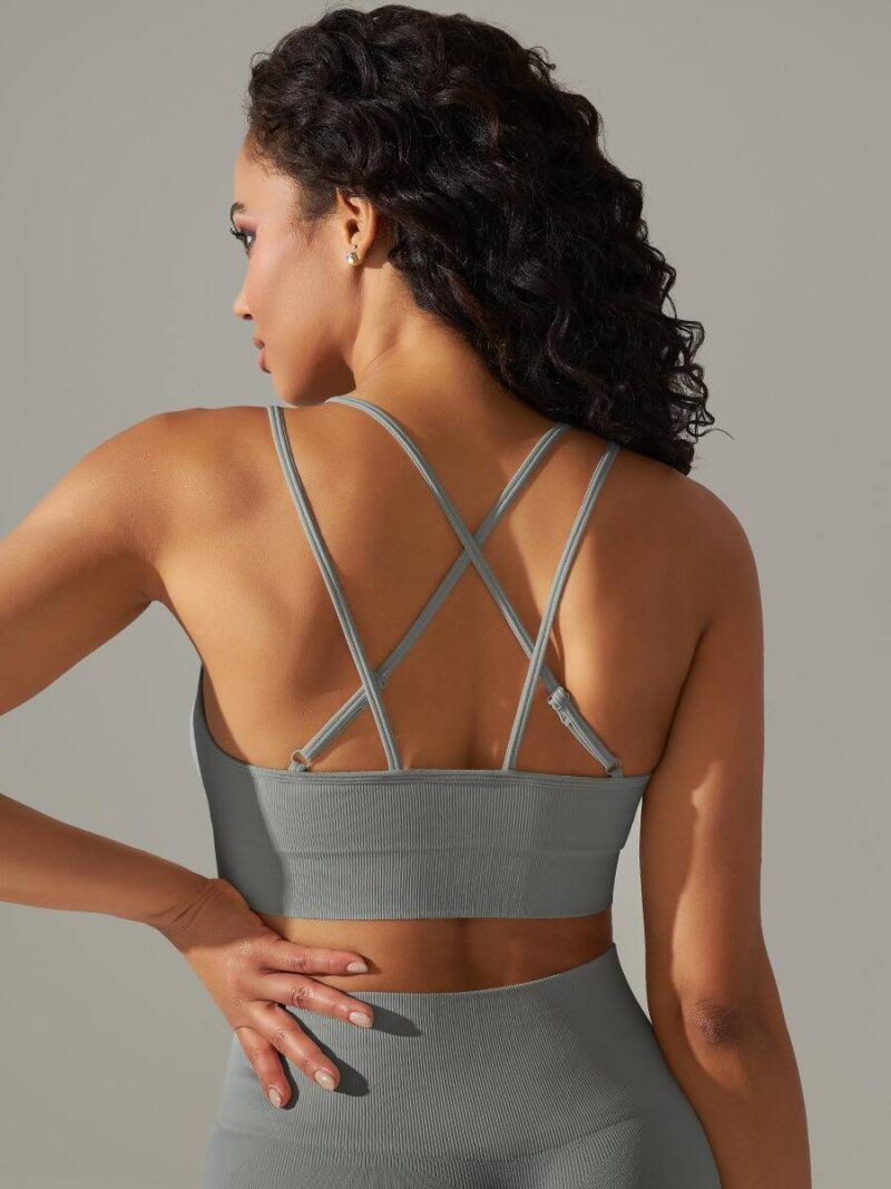 Feel Confident & Supported in Our Strappy Back Push-Up Yoga Bra - Get Ready to Take on Your Workout with Style & Comfort!
