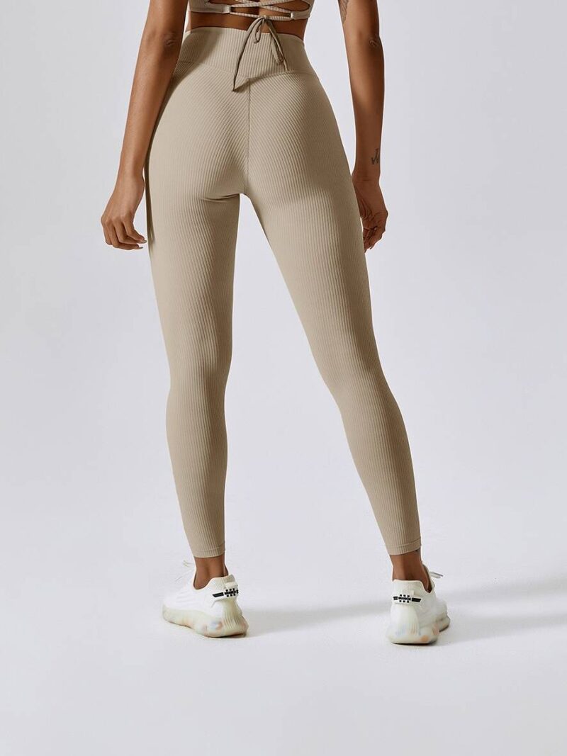 Shapely V-Waist Ribbed Leggings for an Intense Workout - Look and Feel Fabulous!