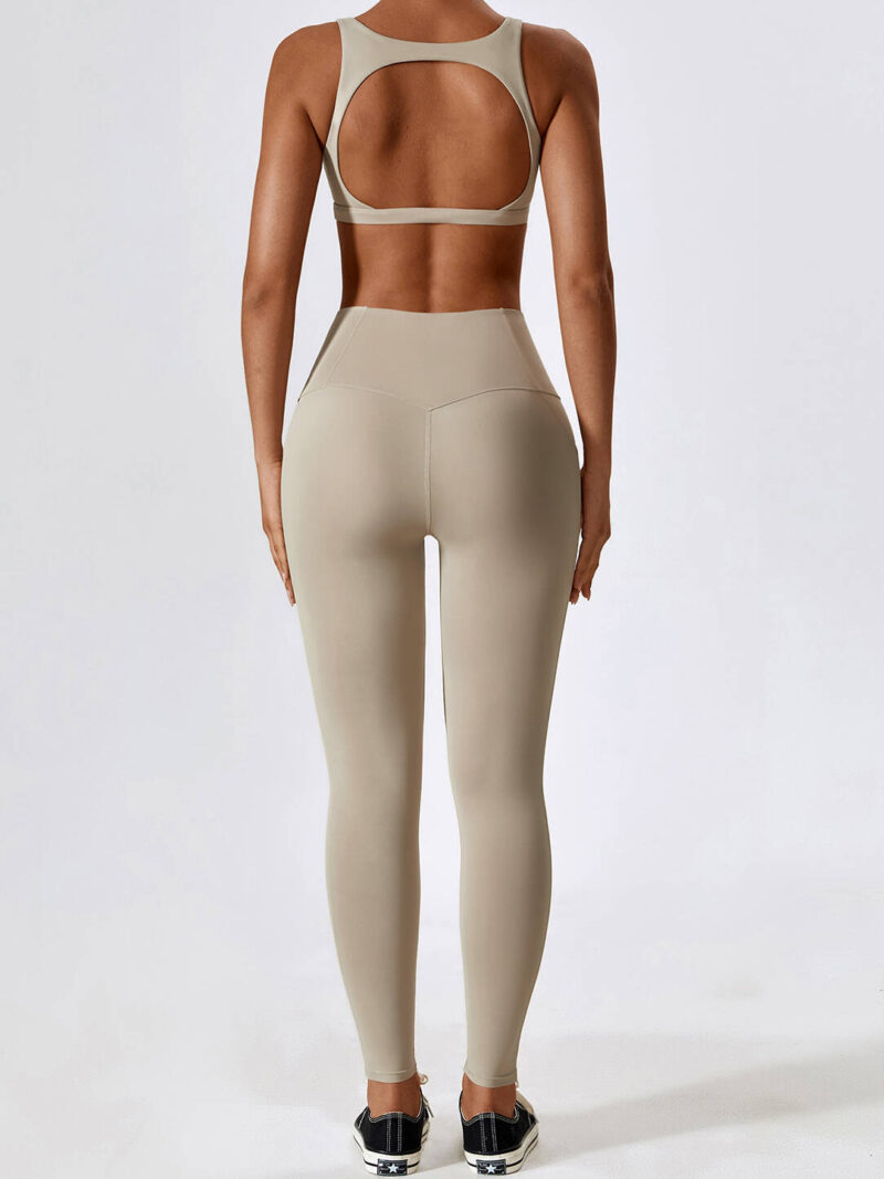 Hot & Stylish Backless Padded Sports Bra & High Waist Leggings Set - Perfect for Working Out & Lounging!