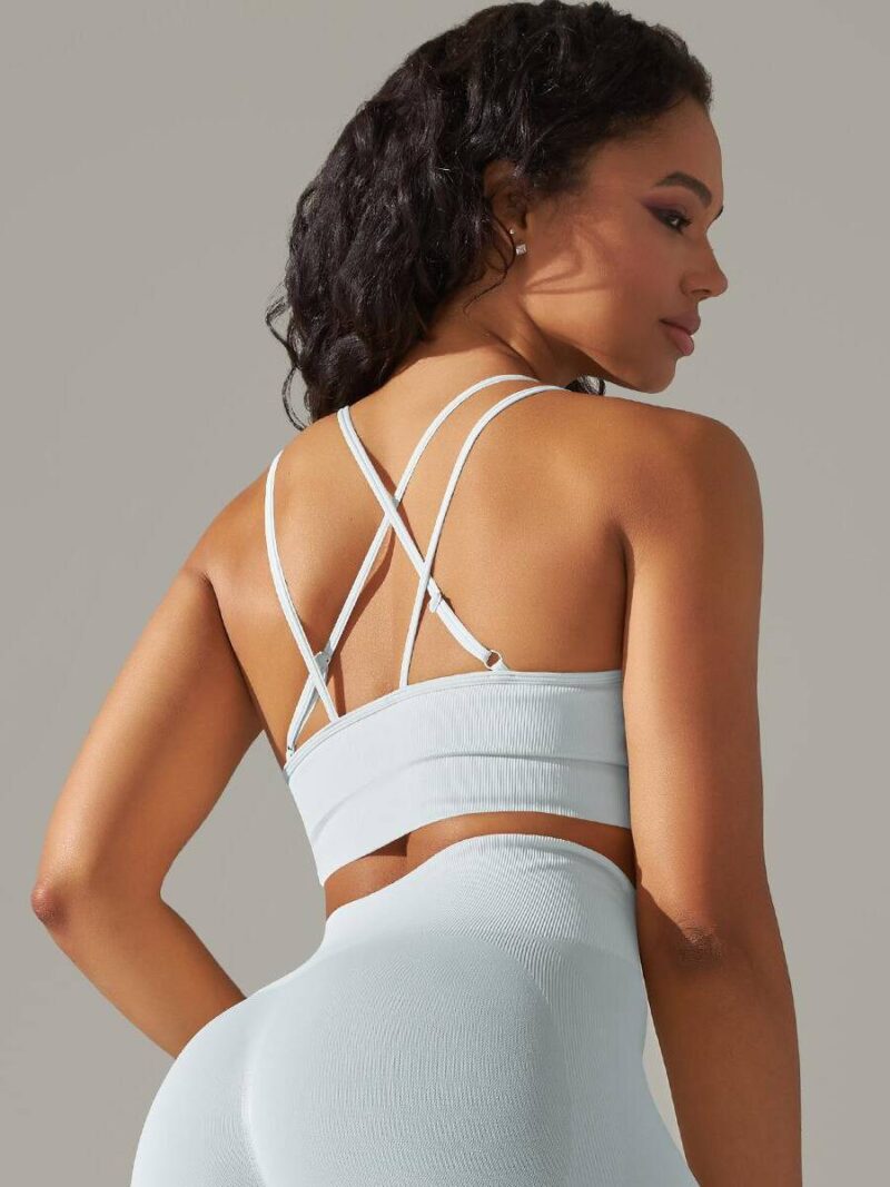 Push-Up to Perfection: Strappy-Back Yoga Bra for Maximum Comfort and Style!