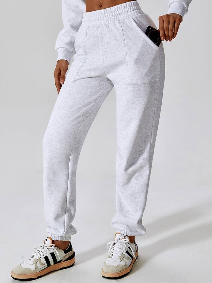 Relaxed Athletic Joggers with Roomy Pockets - Comfortably Stylish for Any Occasion