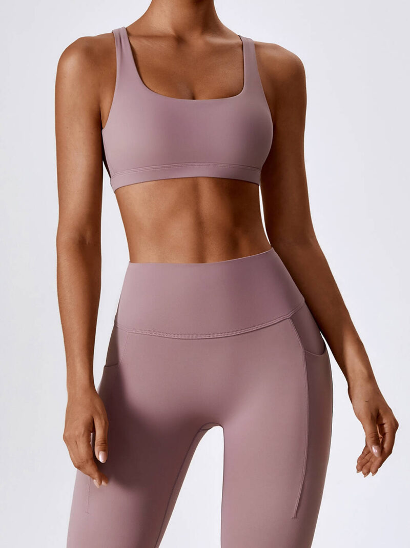 Seductive Backless Padded Sports Bra & High Waisted Leggings Set - Comfort & Style for the Active Woman