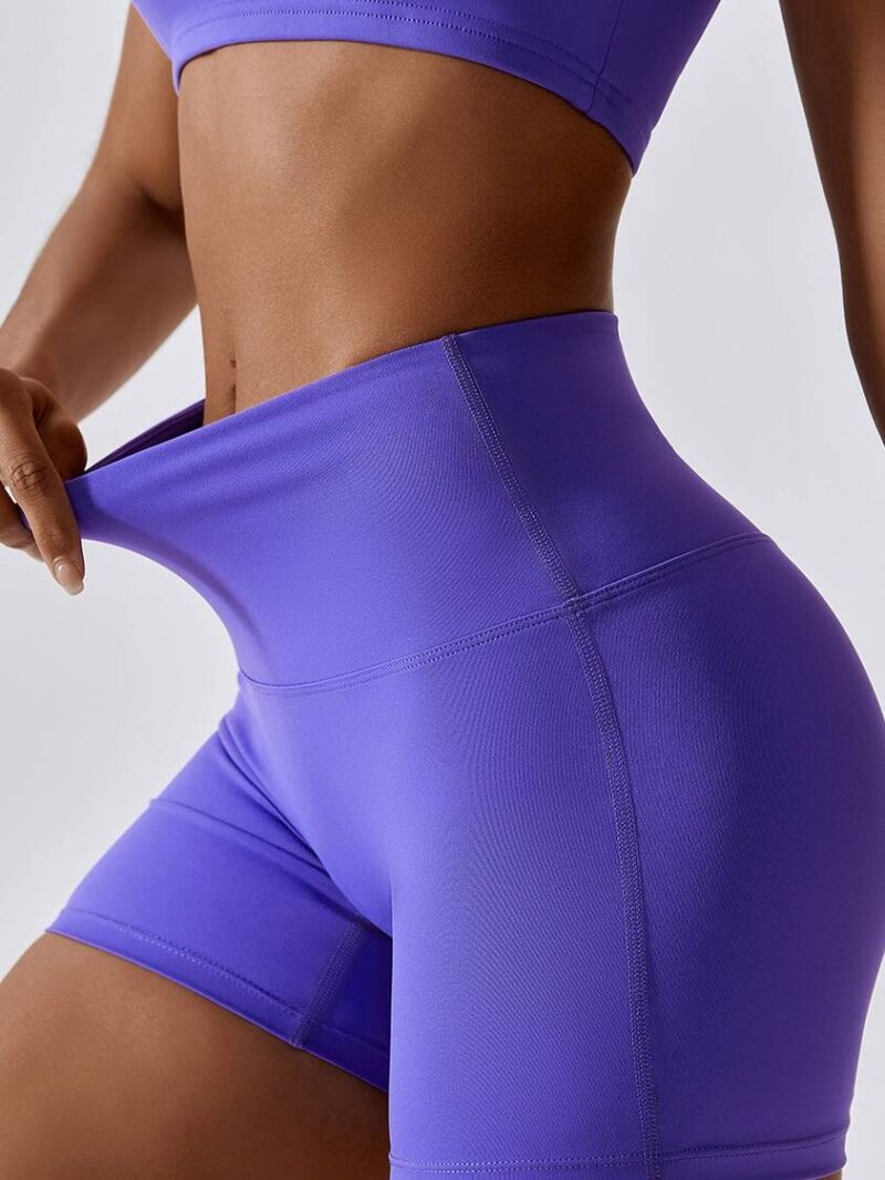 Sensuous High-Waisted Seamless Shorts with Flattering Scrunched Butt Design - Perfect for Yoga, Pilates, and Running