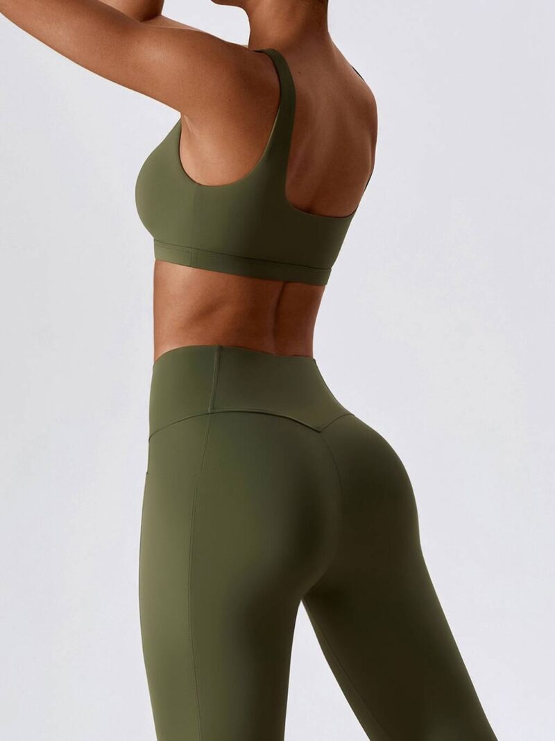Sexy Square Neck Backless Sports Bra - Perfect for Working Out & Turning Heads!